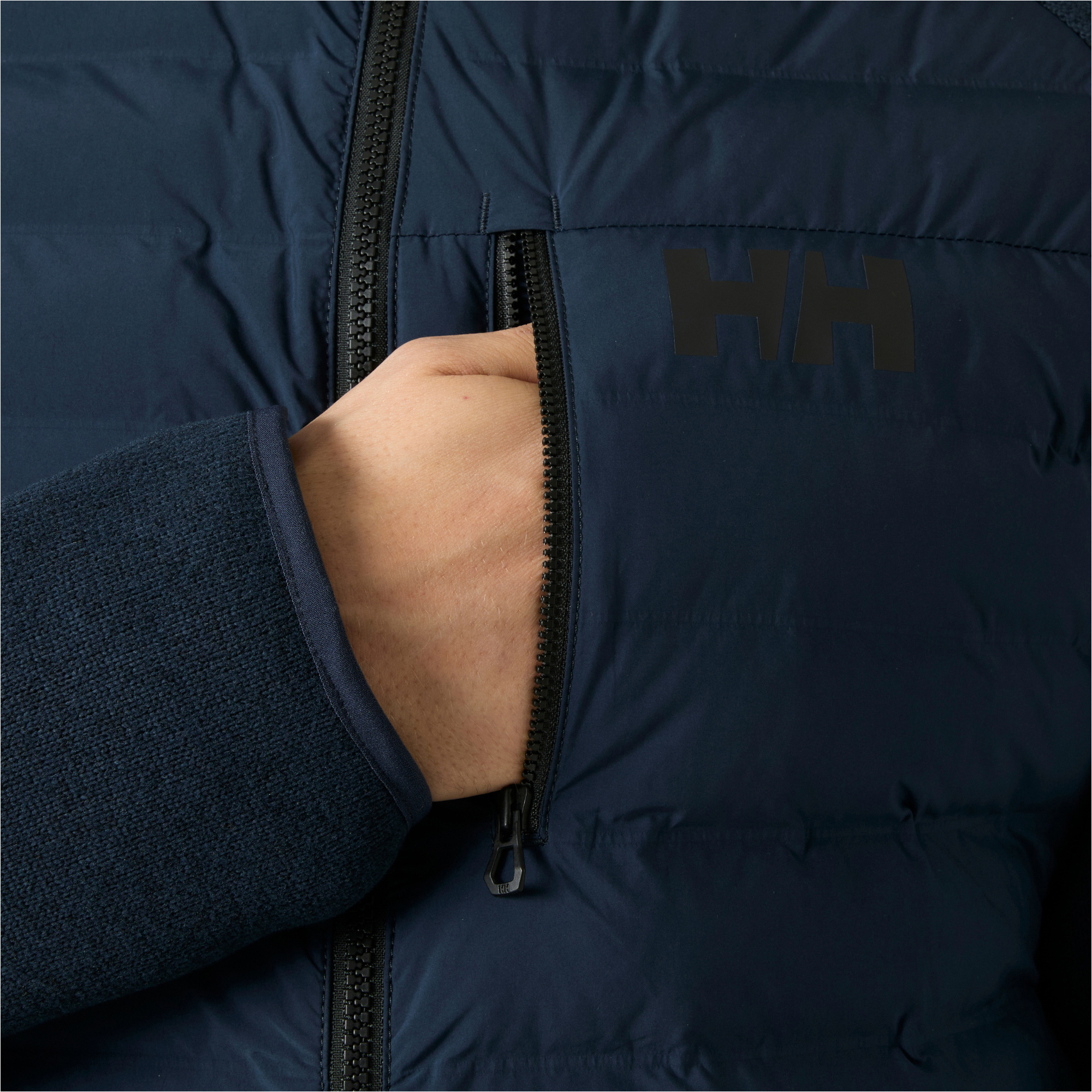 2026 Helly Hansen Mens Skagen Hybrid Knit Insulator Jacket 34593 - Navy